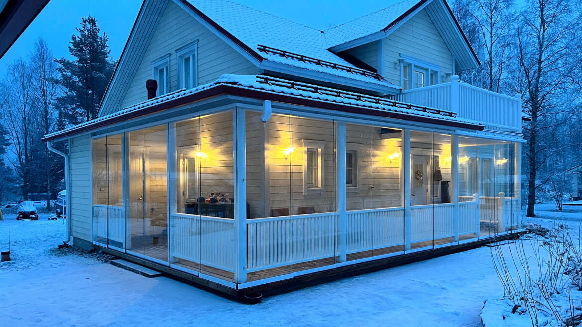 Terassilasituksen asennus onnistuu myös talvella